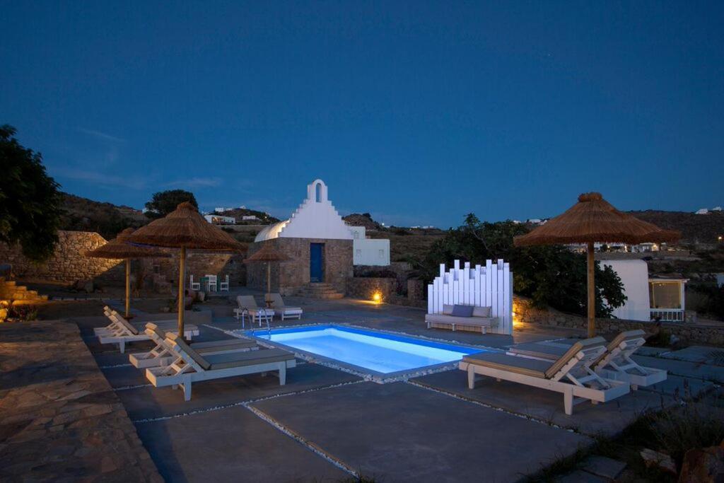 Amperian Mykonos Suites & Villas Mykonos Town Exterior photo