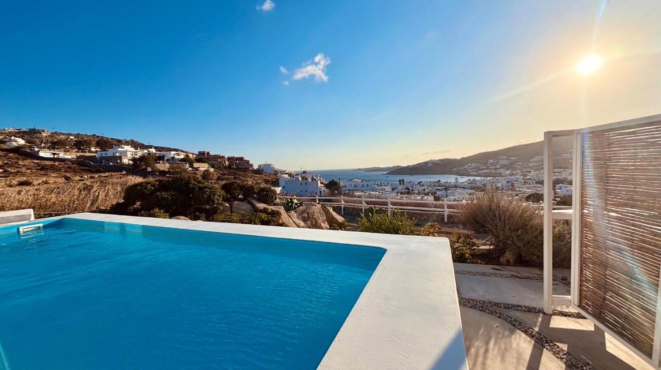 Amperian Mykonos Suites & Villas Mykonos Town Room photo